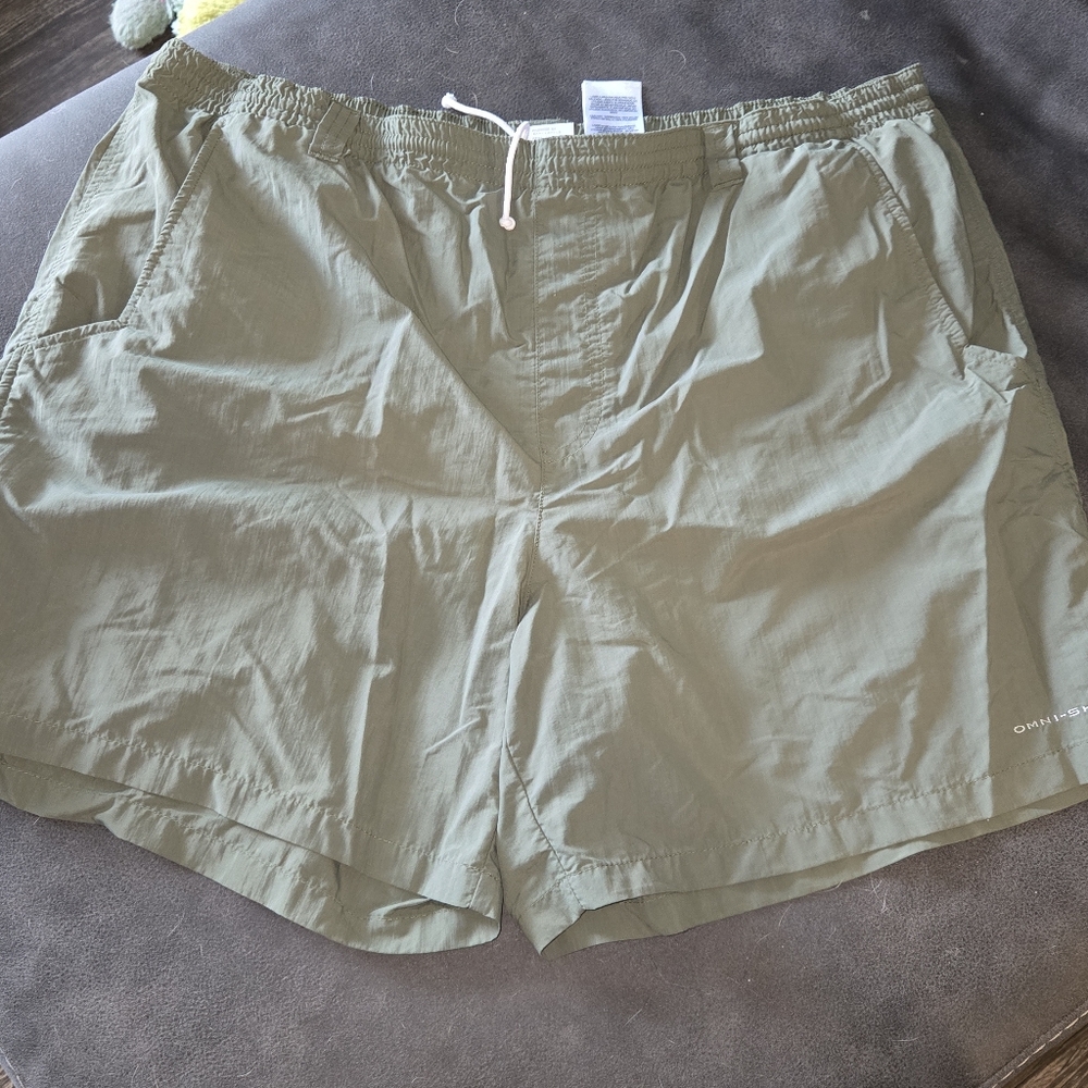 Mens Columbia Olive Green Athletic Shorts
